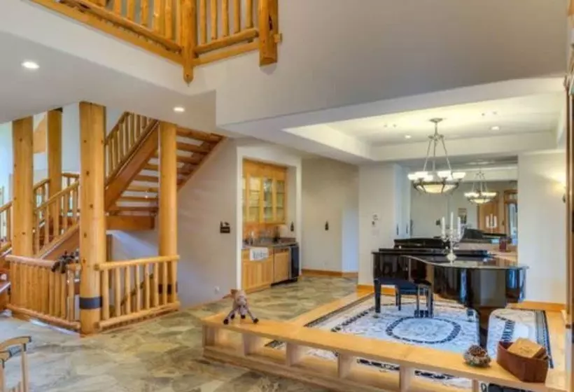 Aamiaismajoitus (B&B) The Lodge At Trout Creek