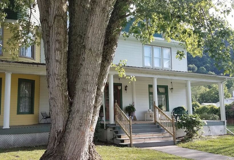 مبيت وإفطار The Old Victorian Inn