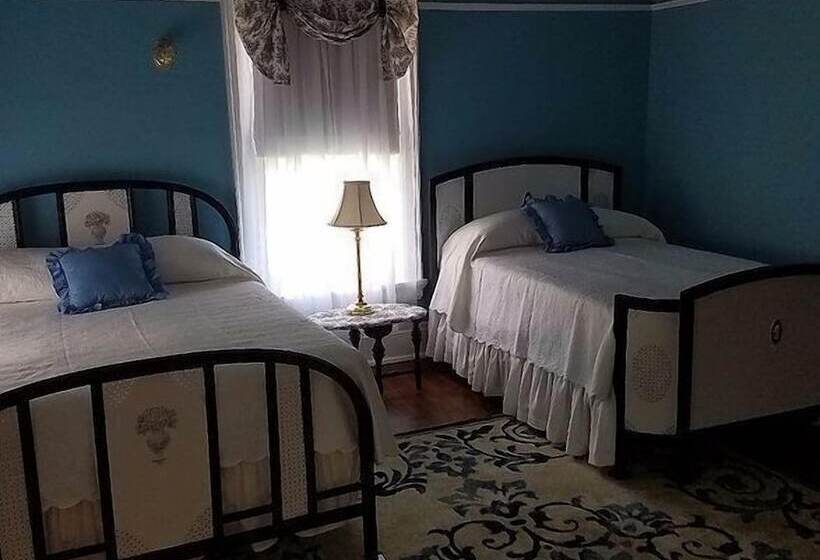 مبيت وإفطار The Old Victorian Inn