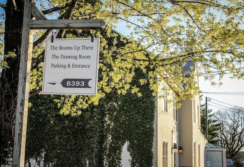 ベッドアンドブレックファースト The Rooms Up There