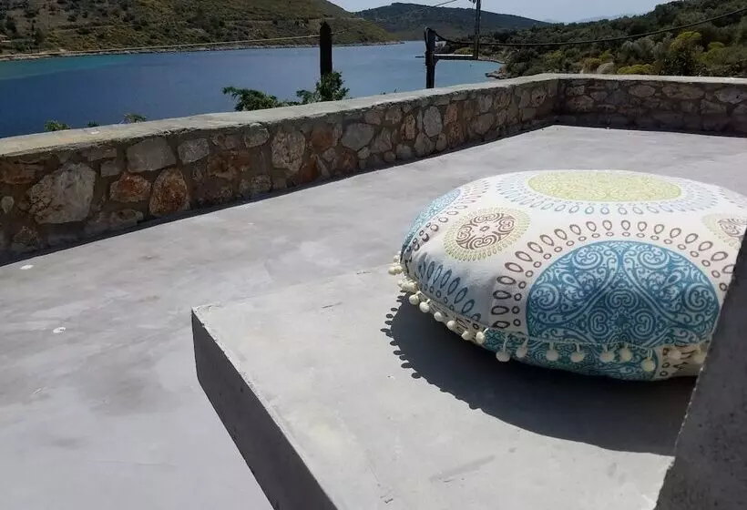 Evia Silence Boutique