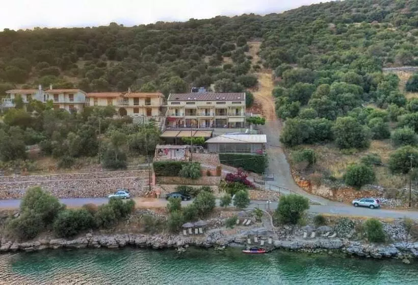 Evia Silence Boutique