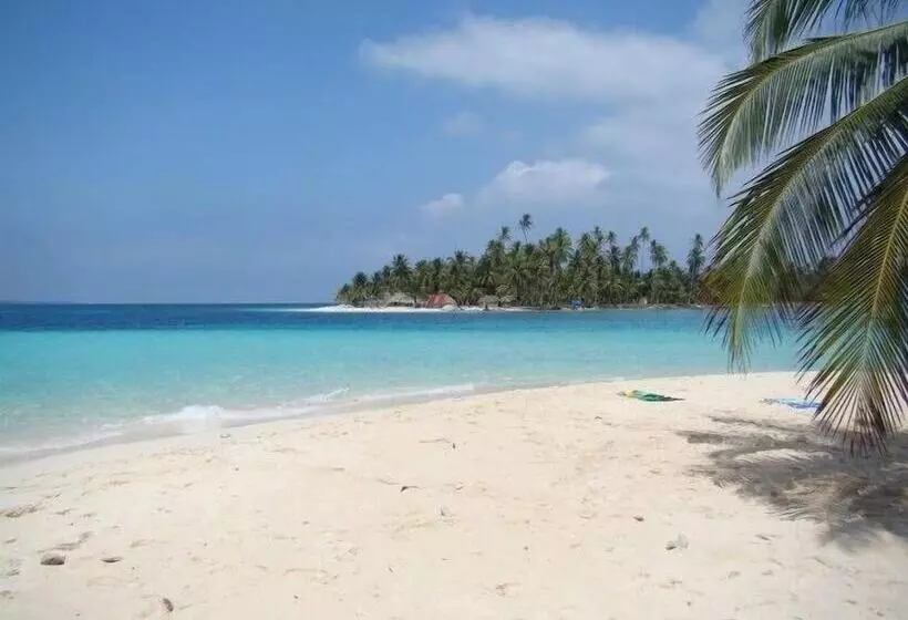 簡易ホテル Cabañas Ukuptupu