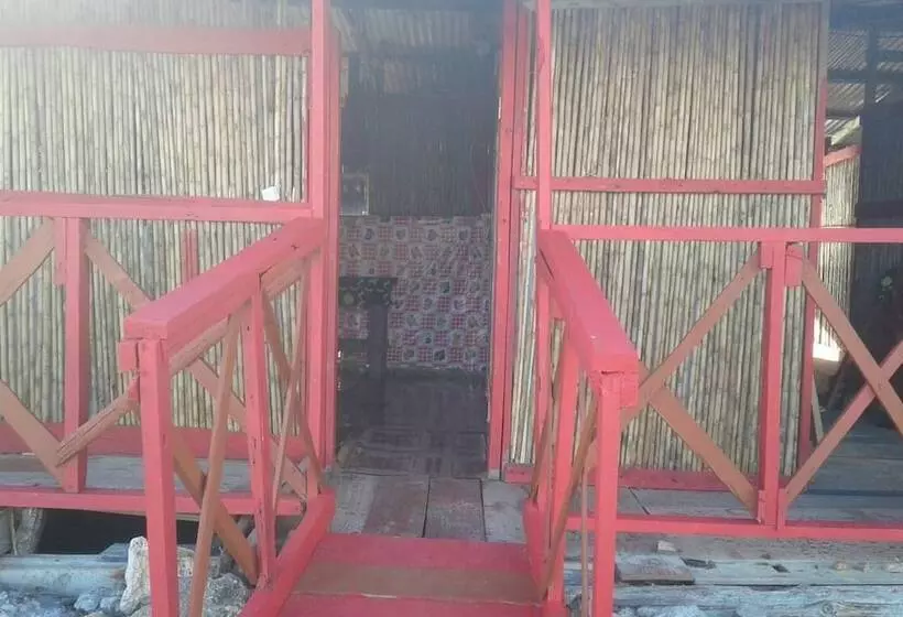簡易ホテル Cabañas Ukuptupu