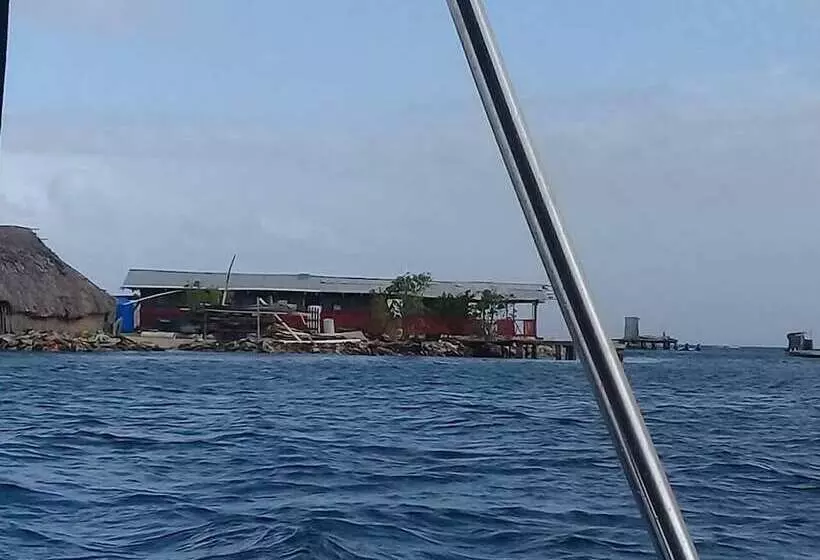 簡易ホテル Cabañas Ukuptupu