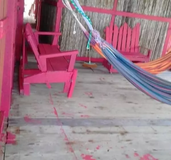 簡易ホテル Cabañas Ukuptupu