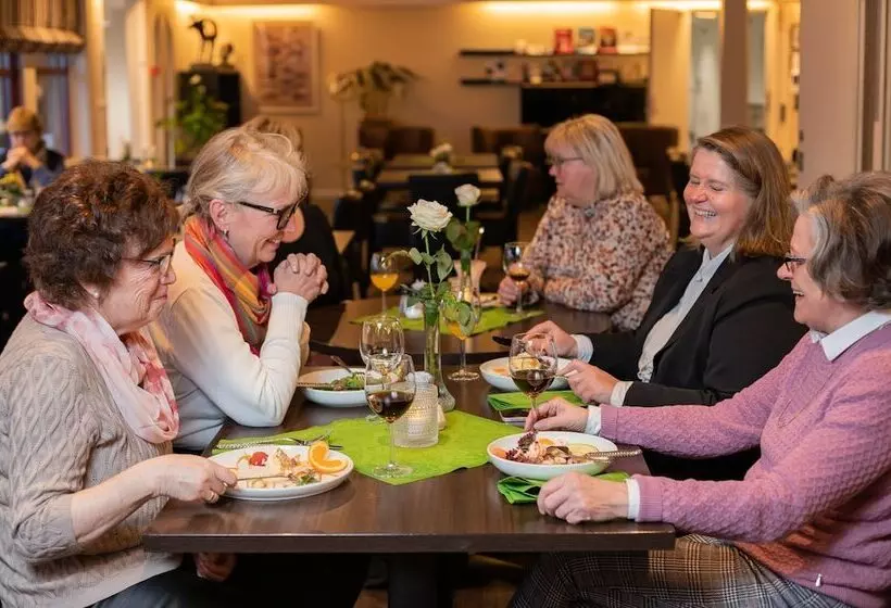 簡易ホテル Milepelen Hotel & Vertshus