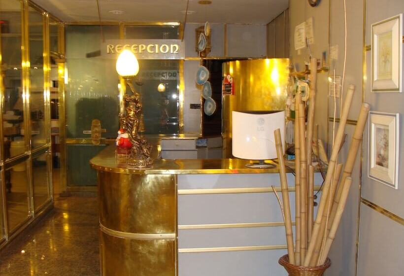 Отель Aeropuerto