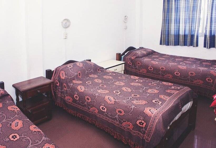 Отель Aeropuerto