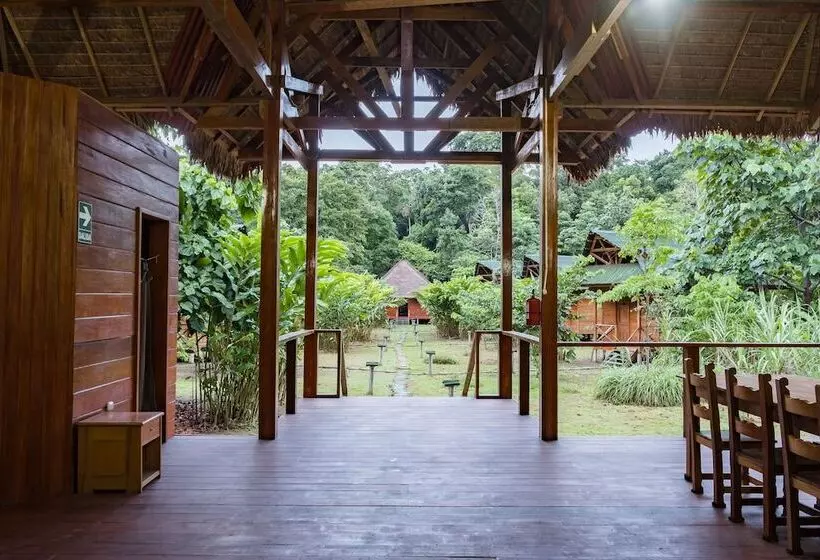 هتل ñape Lodge