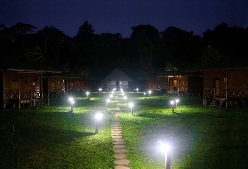 Отель ñape Lodge