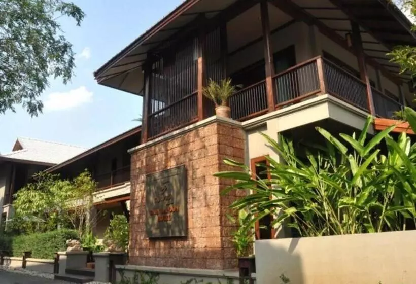 Hotelli Baan La Poon