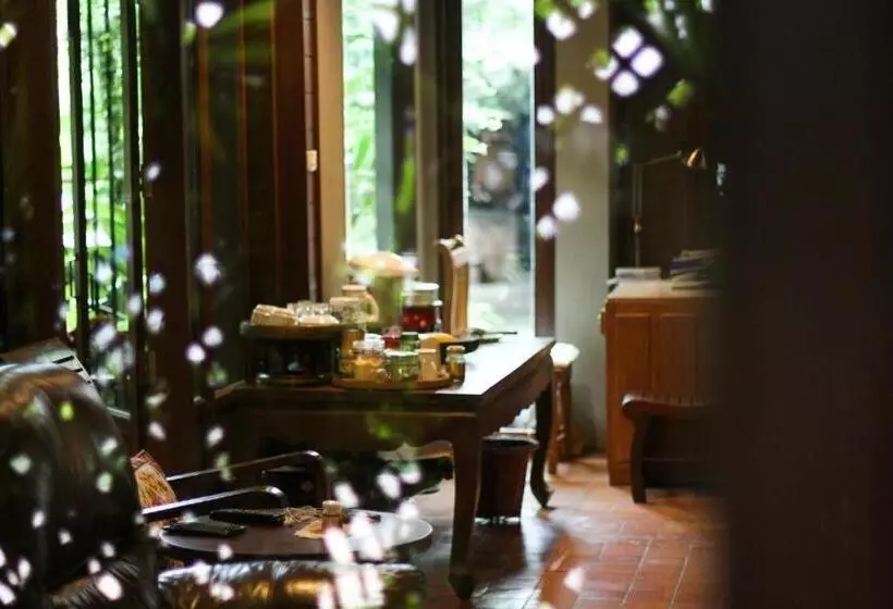 Hotelli Baan La Poon