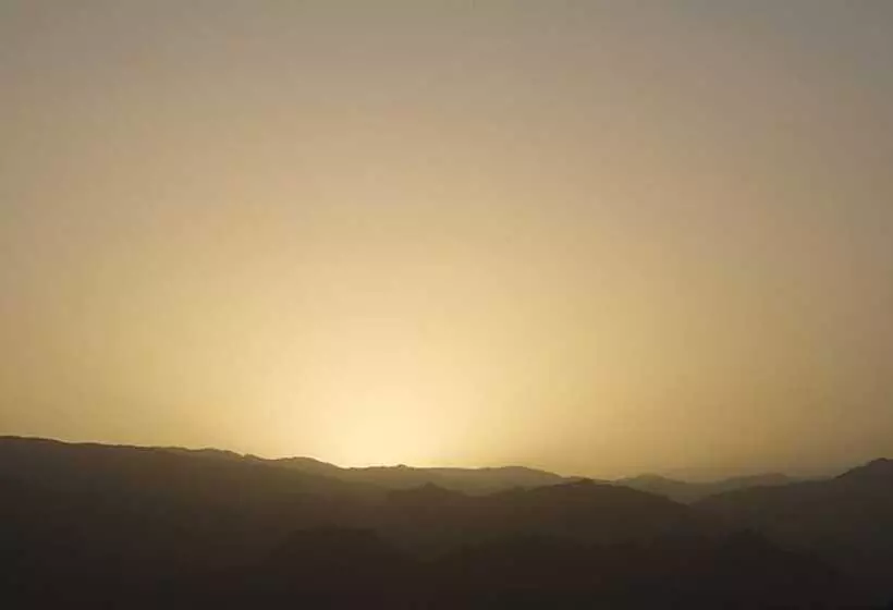 Hotelli Base Camp Pop Up Rv & Tent Camping Resort