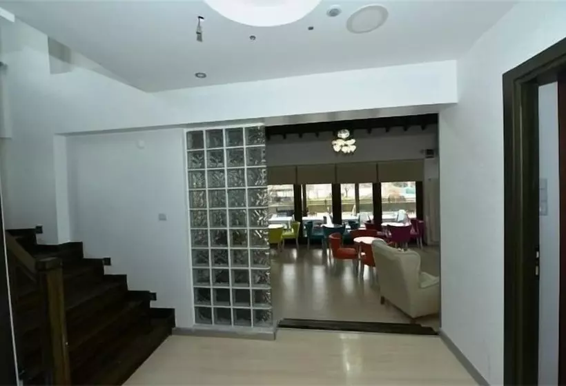 Hotelli Dardanos Pension