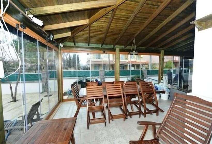 בית מלון כפרי Dardanos Pension