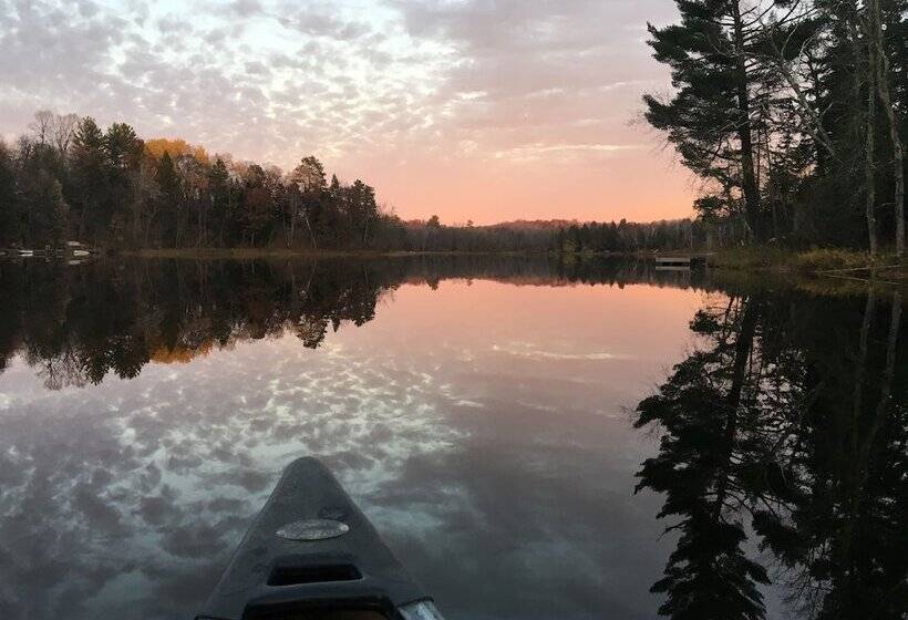 בית מלון כפרי Hanging Horn Lakeside Resort