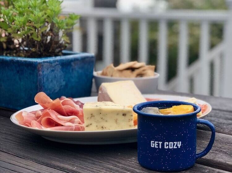 Отель Inn At Arch Cape