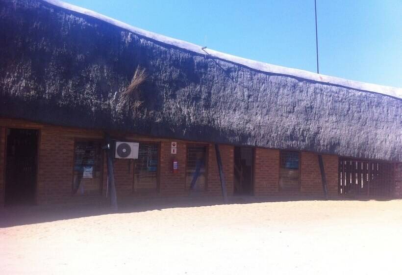 هتل Khama Rhino Sanctuary