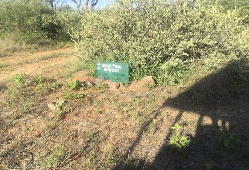 هتل Khama Rhino Sanctuary