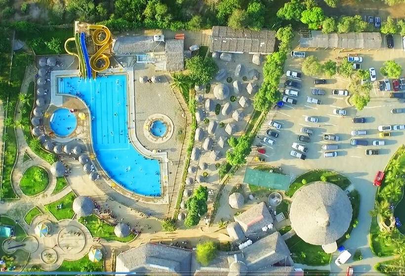 Отель Las Pirkas