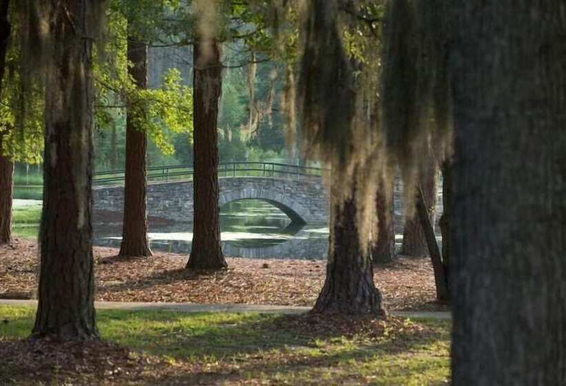 酒店 Little Ocmulgee State Park And Lodge