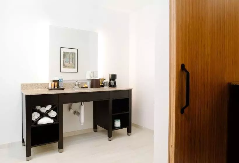 Hotelli Little Ocmulgee State Park And Lodge