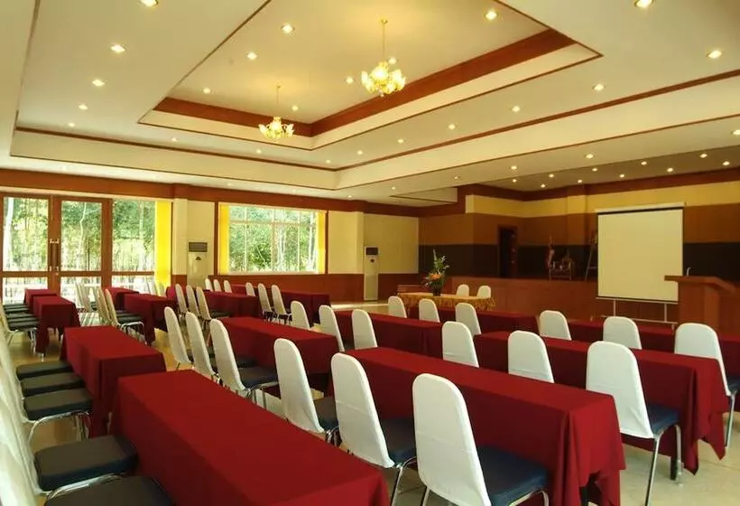 Hotelli Phudara Resort