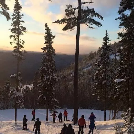 Hotelli Station Touristique Pin Rouge