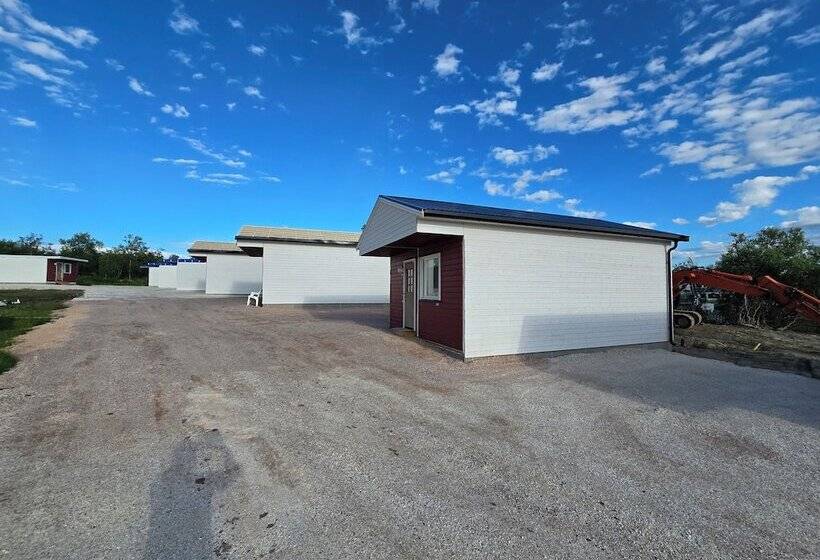 Отель Tana Familiecamping