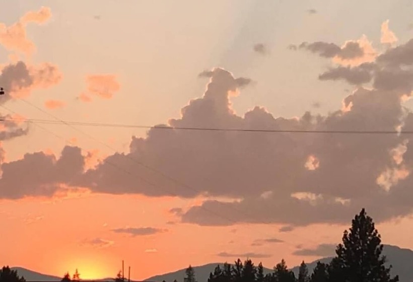 Lakeside Resort And Motel