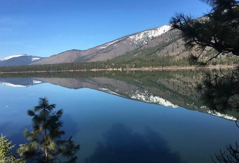 Lakeside Resort And Motel