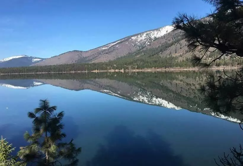 Lakeside Resort And Motel