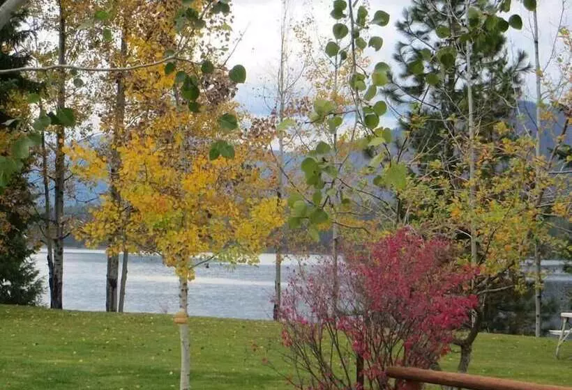 Lakeside Resort And Motel