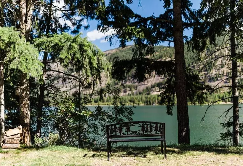 Lakeside Resort And Motel