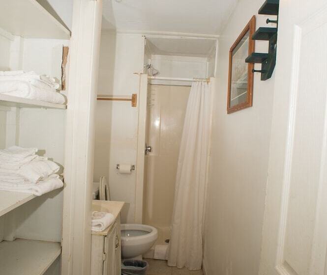 Мотель Nautical Beach Properties