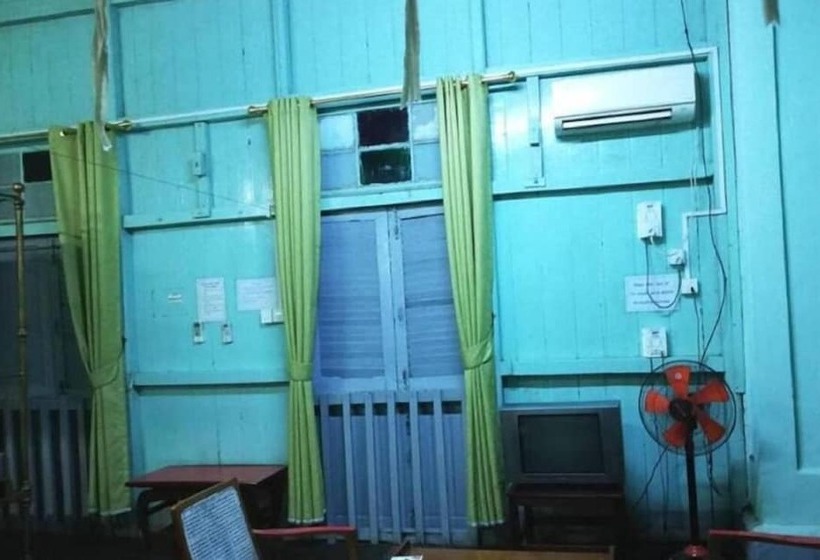 Pensão Breeze Guest House