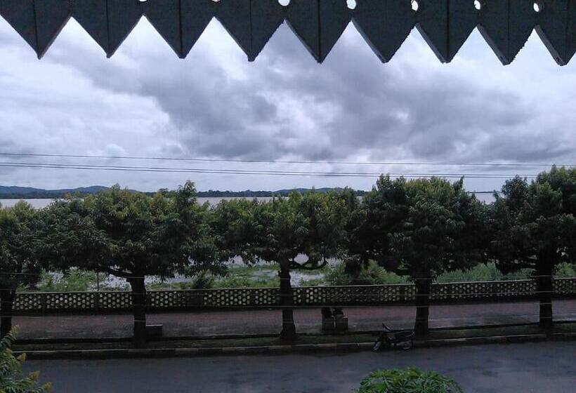 Pensão Breeze Guest House