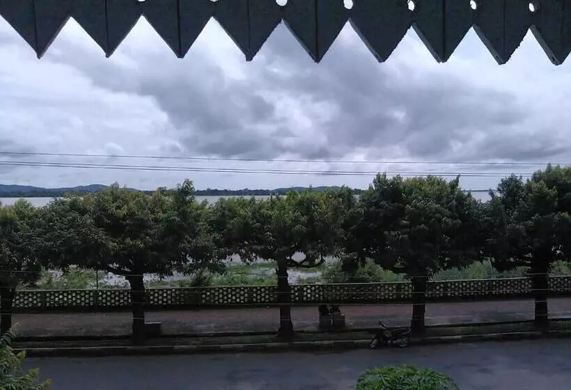 پانسیون Breeze Guest House