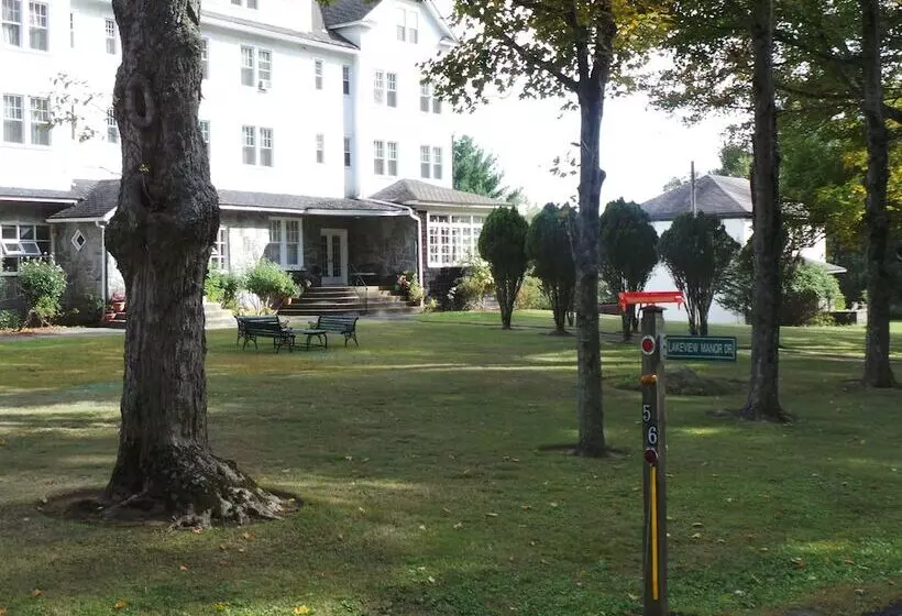 Majatalo Kenoza Lake View Manor