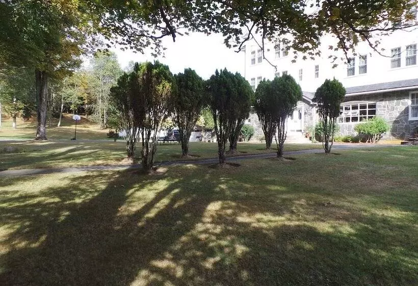 Majatalo Kenoza Lake View Manor