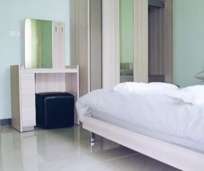 پانسیون Salty Beach House