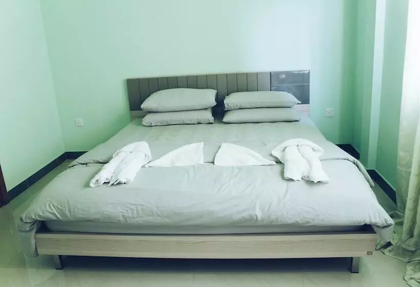 پانسیون Salty Beach House