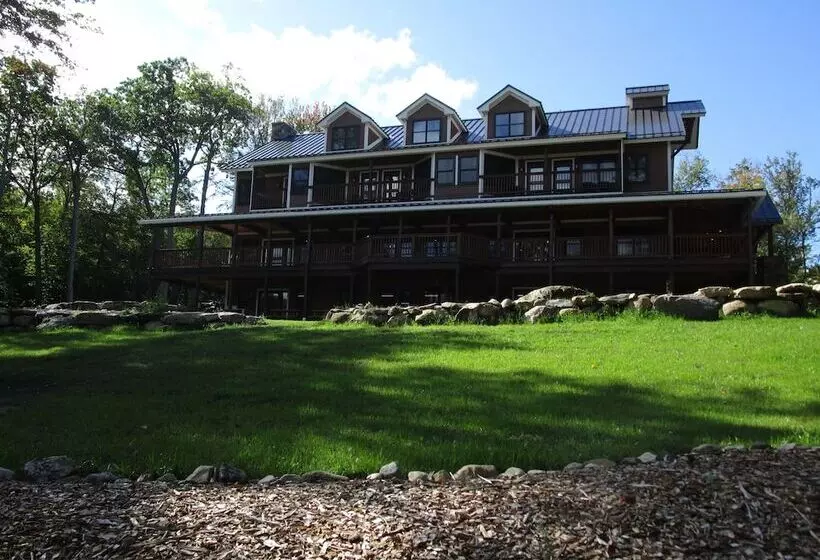 Majatalo The Retreat At Norwich Lake