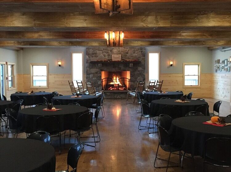 膳宿费 The Retreat At Norwich Lake