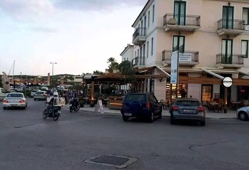 Poseidon Apartments And Villas By The Sea