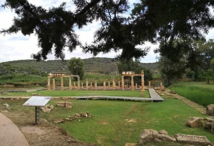 Poseidon Apartments And Villas By The Sea