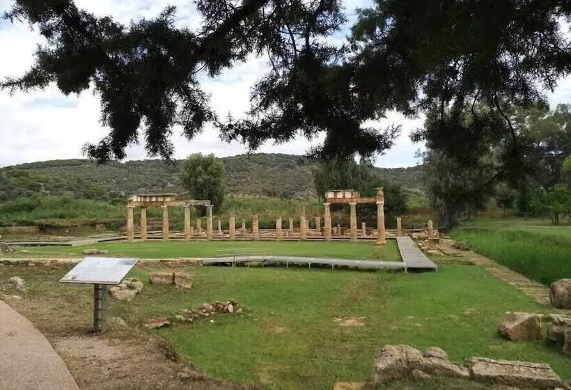 Poseidon Apartments And Villas By The Sea