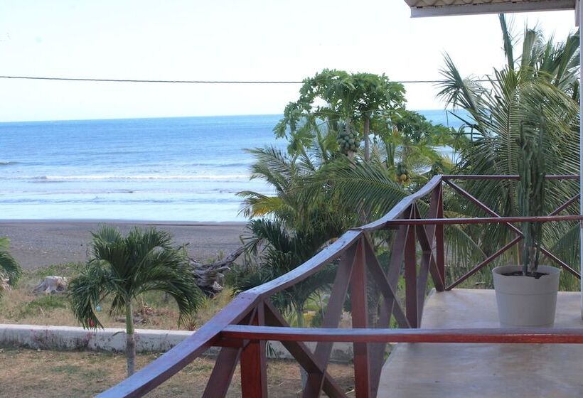 Surfcamp Guanico   Hostel
