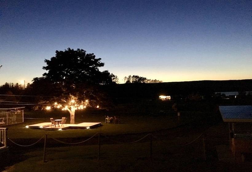 Upper Clements Cottages & Rv Park